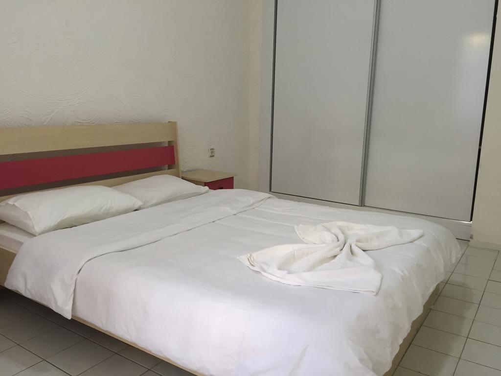 Asia Apart Hotel 쿠사다시 외부 사진