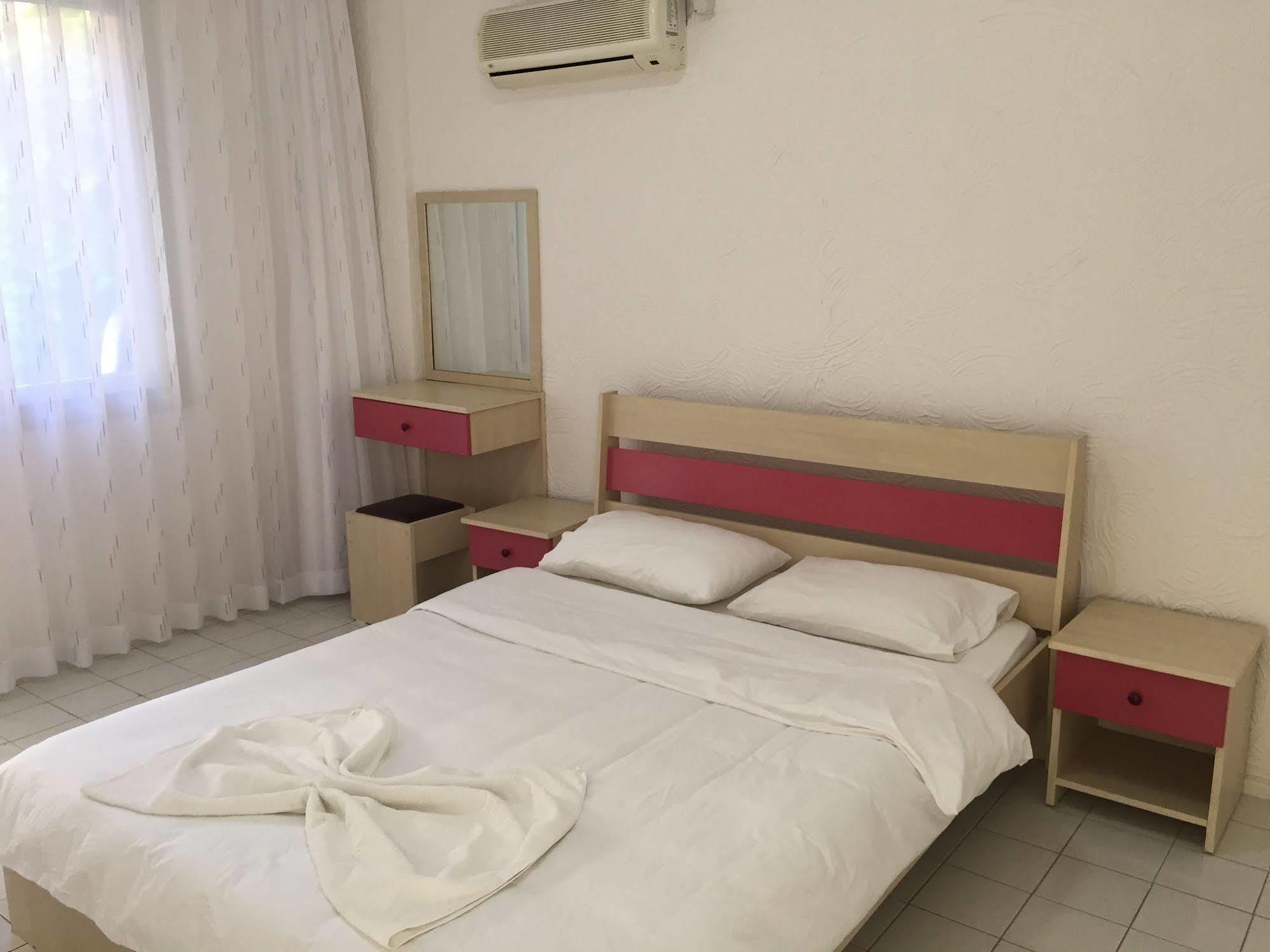 Asia Apart Hotel 쿠사다시 외부 사진